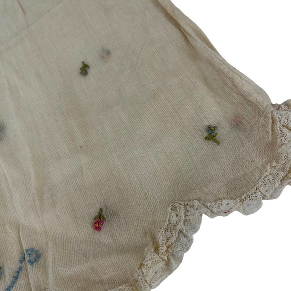 Vintage 40’s Infant Girl’s Nightgown Embroidered Floral Lace Cream 6-12 months - Picture 4 of 7